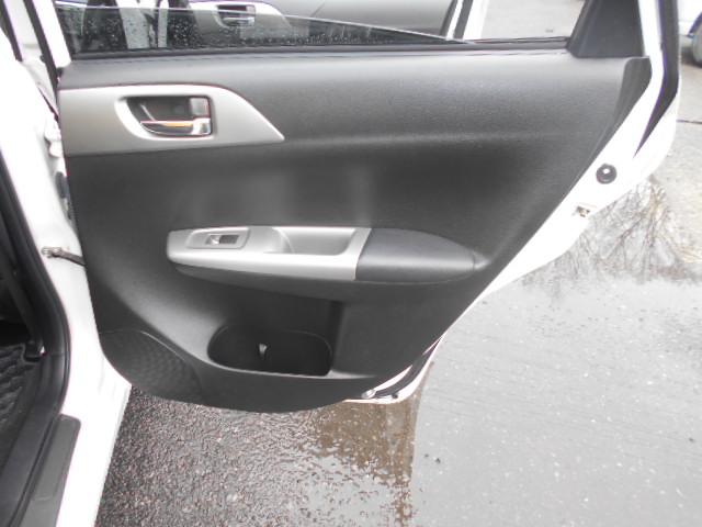 インプレッサ １．５ｉ　コンフォートセレクションＩＩ　禁煙車　衝突安全ボディ　盗難防止システム　ＥＴＣ　スマートキー　ナビ　ワンセグＴＶ　純正１５インチアルミ　点検記録簿　保証書（29枚目）