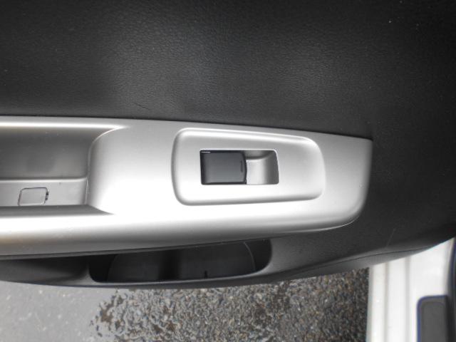 インプレッサ １．５ｉ　コンフォートセレクションＩＩ　禁煙車　衝突安全ボディ　盗難防止システム　ＥＴＣ　スマートキー　ナビ　ワンセグＴＶ　純正１５インチアルミ　点検記録簿　保証書（40枚目）