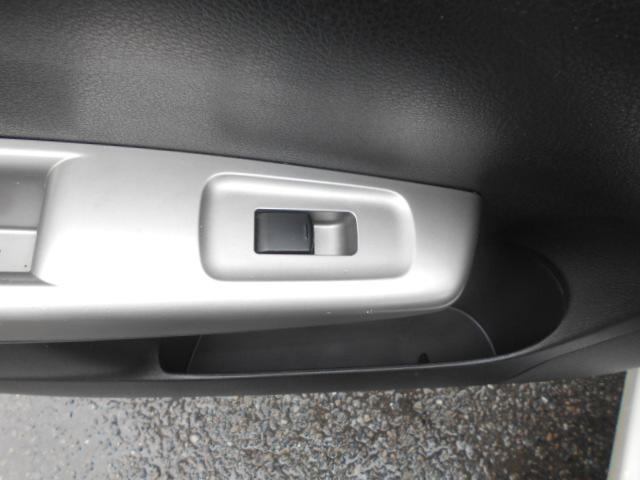 インプレッサ １．５ｉ　コンフォートセレクションＩＩ　禁煙車　衝突安全ボディ　盗難防止システム　ＥＴＣ　スマートキー　ナビ　ワンセグＴＶ　純正１５インチアルミ　点検記録簿　保証書（42枚目）