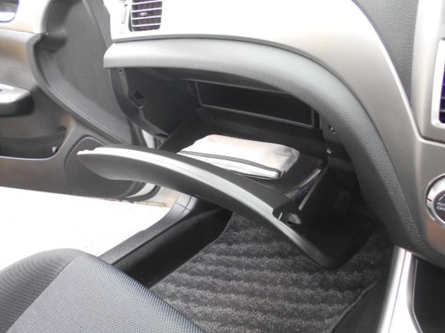 インプレッサ １．５ｉ　コンフォートセレクションＩＩ　禁煙車　衝突安全ボディ　盗難防止システム　ＥＴＣ　スマートキー　ナビ　ワンセグＴＶ　純正１５インチアルミ　点検記録簿　保証書（52枚目）