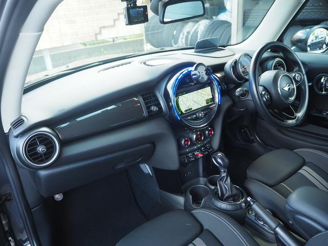 ＭＩＮＩ クーパーＳ　３か月保証付き　ナビ　Ｂｌｕｅｔｏｏｔｈ　前後ドラレコ　ＵＳＢ　ＡＵＸ　ミラー型ＥＴＣ　ヘッドアップディスプレイ　社外サス・ショック　クルコン　ルーフラック　ステアリングリモコン　スペアキー　取説（29枚目）