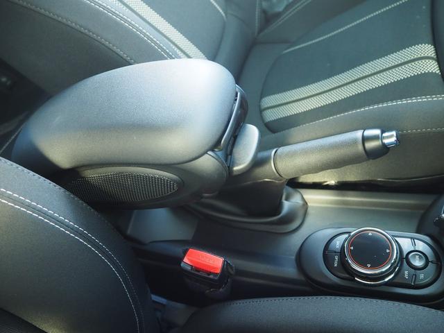 ＭＩＮＩ クーパーＳ　３か月保証付き　ナビ　Ｂｌｕｅｔｏｏｔｈ　前後ドラレコ　ＵＳＢ　ＡＵＸ　ミラー型ＥＴＣ　ヘッドアップディスプレイ　社外サス・ショック　クルコン　ルーフラック　ステアリングリモコン　スペアキー　取説（34枚目）