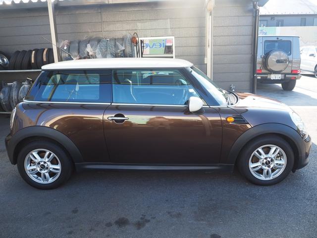 ＭＩＮＩ クーパー　３ヶ月保証付　ドライブレコーダー　ＥＴＣ　オンダッシュナビ　ワンセグ　バックカメラ　ＡＵＸ　ＣＤ　１５ＡＷ　取説　スペアキー（22枚目）