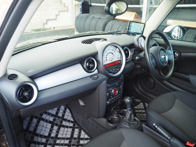 ＭＩＮＩ クーパー　３ヶ月保証付　ドライブレコーダー　ＥＴＣ　オンダッシュナビ　ワンセグ　バックカメラ　ＡＵＸ　ＣＤ　１５ＡＷ　取説　スペアキー（30枚目）