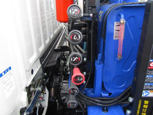 タイタントラック 　２ｔ・タダノ製４段クレーン・標準セミロング・ラジコン・エルフＯＥＭ車・フックイン・２．６３ｔ吊・定格荷重指示装置・キーレス・左電格ミラー・ＬＥＤライト・先進安全装備・プリクラッシュブレーキ・ＨＳＡ（13枚目）