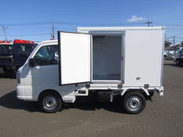 ミニキャブトラック Ｍ　東プレ製冷蔵冷凍車・中温ー５℃設定・４ＷＤ・４ＡＴ・荷箱左ドア・薄型エバボレーター・庫内灯＆安全ブザー・ＡＳＣ・リアソナー・坂道発進アシスト・ぬかるみ脱出アシスト・オートライト・キーレス・助手席エアＢ（8枚目）