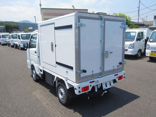 キャリイトラック 　スズキ純正冷蔵冷凍車・低温ー２０℃設定・荷箱左ドア・庫内灯＆安全ブザー・木製スノコ付属・セーフティサポート・リアソナー・坂道発進アシスト・ＥＳＰ・強化リアサス・キーレス・オートライト・助手席エアバッグ（7枚目）