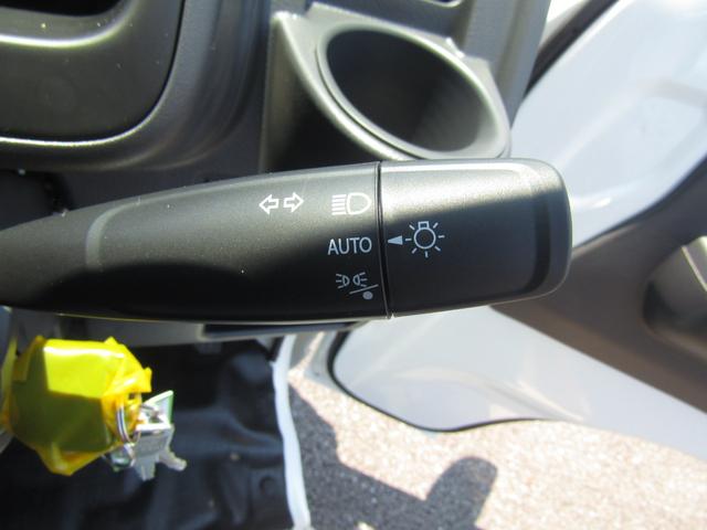 キャリイトラック 　スズキ純正冷蔵冷凍車・低温ー２０℃設定・荷箱左ドア・庫内灯＆安全ブザー・木製スノコ付属・セーフティサポート・リアソナー・坂道発進アシスト・ＥＳＰ・強化リアサス・キーレス・オートライト・助手席エアバッグ（22枚目）