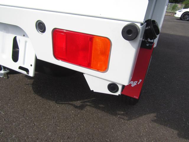 キャリイトラック 　新明和製強化ダンプ・４ＷＤ・５ＭＴ・あおり２５０ｍｍ・電動油圧・強化ヒンジ・脱落防止ピン・前壁プロテクター式鳥居・土砂禁・強化リアサス・リアパーキングセンサー・オートライト・キーレス・助手席エアＢ（14枚目）
