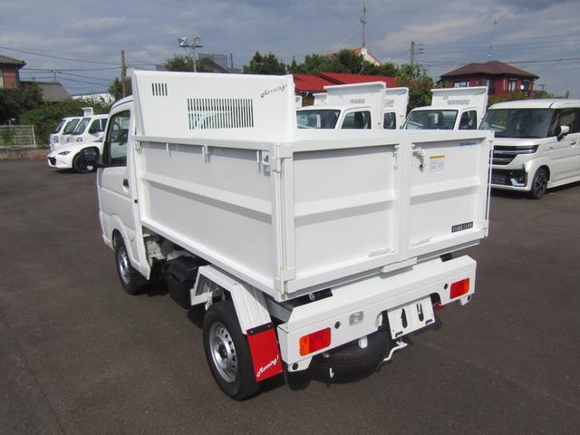 キャリイトラック 　新明和製清掃ダンプ・４ＷＤ・５ＭＴ・アオリ高６００ｍｍ・電動油圧・一方開・後部観音扉・横滑り防止・強化Ｒサス・ぬかるみ脱出アシスト・リアソナー・坂道発進アシスト・・キーレス・オートライト・助手席エアＢ（7枚目）