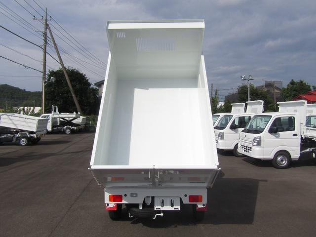 キャリイトラック 　新明和製清掃ダンプ・４ＷＤ・５ＭＴ・アオリ高６００ｍｍ・電動油圧・一方開・後部観音扉・横滑り防止・強化Ｒサス・ぬかるみ脱出アシスト・リアソナー・坂道発進アシスト・・キーレス・オートライト・助手席エアＢ（9枚目）