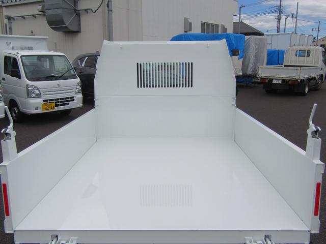 キャリイトラック 頑丈ダンプ　スズキ純正新明和製頑丈ダンプ・あおり高３２０ｍｍ・電動油圧・パネル型ガードフレーム・土砂禁・ＥＳＰ・強化リアサス・リアパーキングセンサー・オートライト・キーレス・助手席エアバッグ・パワーウィンドウ（9枚目）