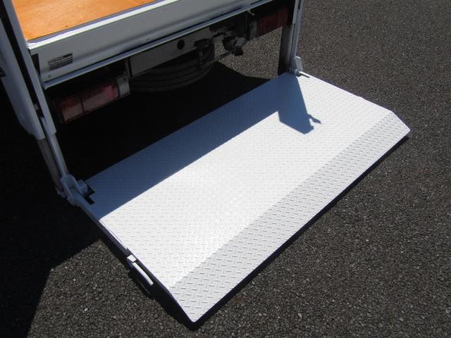 アトラストラック  Wキャブ・6人乗り・新明和製垂直パワーゲート・キーレス・左電格ミラー・EHS・ETC・リフト能力600kg・ゲート寸法1580×830mm・荷台内寸1830×1600×360mm(10枚目)