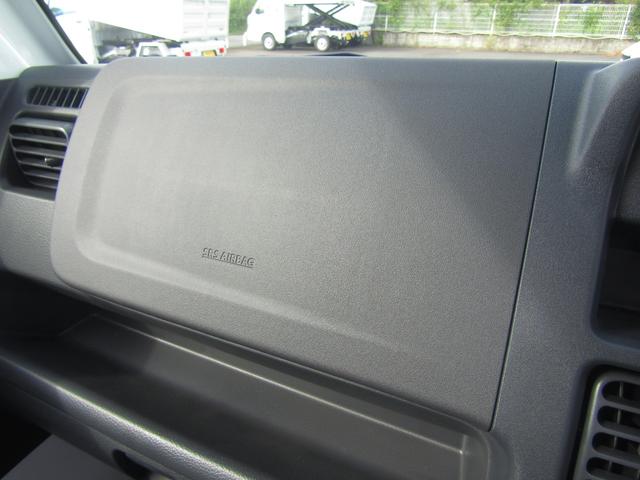 キャリイトラック 　新明和製強化ダンプ・４ＷＤ・４ＡＴ・あおり２５０ｍｍ・電動油圧・強化ヒンジ・脱落防止ピン・前壁プロテクター式鳥居・土砂禁・強化Ｒサス・坂道アシスト・リアソナー・オートライト・キーレス・助手席エアＢ（21枚目）