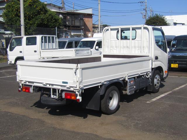 ダイナトラック 2t・MT・左電格ミラー・LEDヘッドライト・LEDフォグランプ・電動パーキングブレーキ・荷台内寸3100×1600×380mm(5枚目)