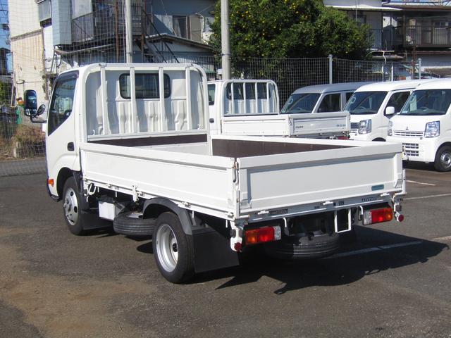 ダイナトラック 2t・MT・左電格ミラー・LEDヘッドライト・LEDフォグランプ・電動パーキングブレーキ・荷台内寸3100×1600×380mm(7枚目)