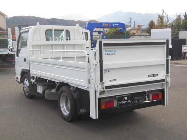 エルフトラック 　新明和製垂直パワーゲート・リフト能力６００ｋｇ・左右支柱スイッチ・ＭＴ・２ｔ・キーレス・左電格ミラー・ＨＳＡ・ＥＴＣ・荷台内寸３０１０×１６００ｍｍ・ゲート寸法８３０×１５９０ｍｍ（7枚目）