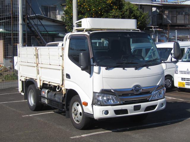 デュトロ 　極東製垂直パワーゲート・テーパ無・左右支柱スイッチ・リフト能力６００ｋｇ・ＭＴ・２．９５ｔ・プリクラッシュセーフティ・ＬＤＡ・ＥＳスタート・ＬＥＤライト・スマートキー・バックカメラ・ＥＴＣ・路肩灯（3枚目）