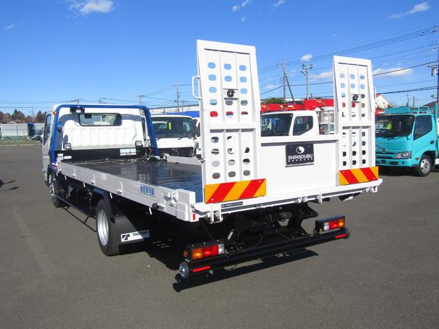 キャンター 　タダノ製積載車・エスライドＥＸ・開閉アオリ・油圧ゲート・タイヤ固縛・ＭＴ・ウインチ・ラジコン・ＡＢＡ５・ＦＵＳＯイージーアクセスキー・液晶メーター・左電格ミラー・ＥＺＧＯ・ミラー型バックカメラ（7枚目）