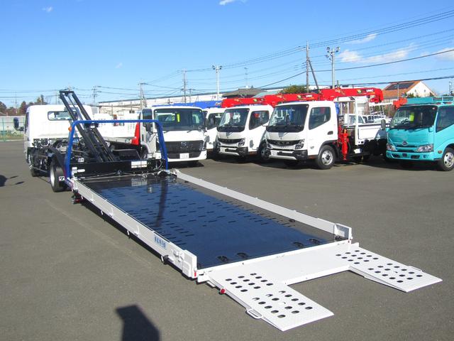 キャンター 　タダノ製積載車・エスライドＥＸ・開閉アオリ・油圧ゲート・タイヤ固縛・ＭＴ・ウインチ・ラジコン・ＡＢＡ５・ＦＵＳＯイージーアクセスキー・液晶メーター・左電格ミラー・ＥＺＧＯ・ミラー型バックカメラ（10枚目）