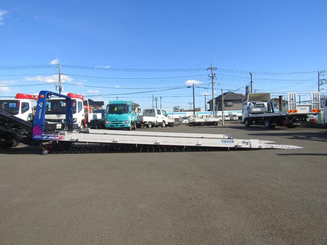 キャンター 　タダノ製積載車・エスライドＥＸ・開閉アオリ・油圧ゲート・タイヤ固縛・ＭＴ・ウインチ・ラジコン・ＡＢＡ５・ＦＵＳＯイージーアクセスキー・液晶メーター・左電格ミラー・ＥＺＧＯ・ミラー型バックカメラ（12枚目）