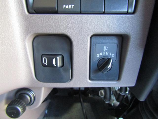 キャンター 　タダノ製積載車・エスライドＥＸ・開閉アオリ・油圧ゲート・タイヤ固縛・ＭＴ・ウインチ・ラジコン・ＡＢＡ５・ＦＵＳＯイージーアクセスキー・液晶メーター・左電格ミラー・ＥＺＧＯ・ミラー型バックカメラ（25枚目）