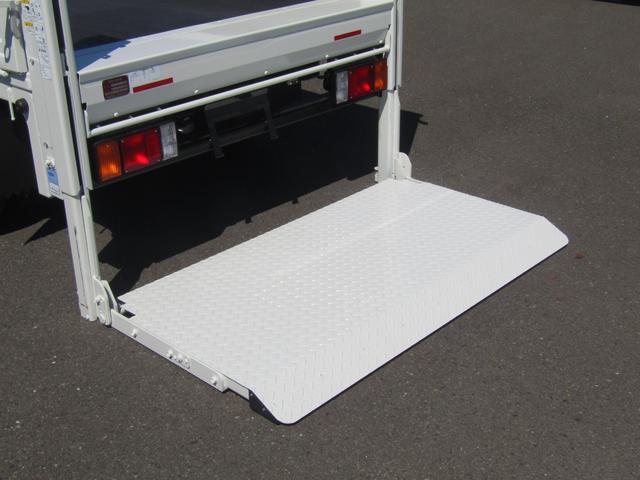 タイタントラック 2t・極東製垂直パワーゲート・左右支柱スイッチ・リフト能力600kg・ワンタッチゲートロック・AT・キーレス・ETC2.0・PCB・電動パーキングブレーキ・オートブレーキホールド・ミラー型バックカメラ(10枚目)