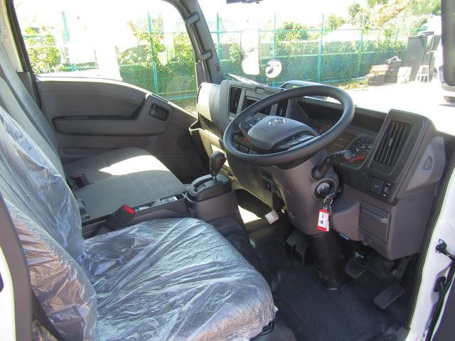 タイタントラック 2t・極東製垂直パワーゲート・左右支柱スイッチ・リフト能力600kg・ワンタッチゲートロック・AT・キーレス・ETC2.0・PCB・電動パーキングブレーキ・オートブレーキホールド・ミラー型バックカメラ(15枚目)