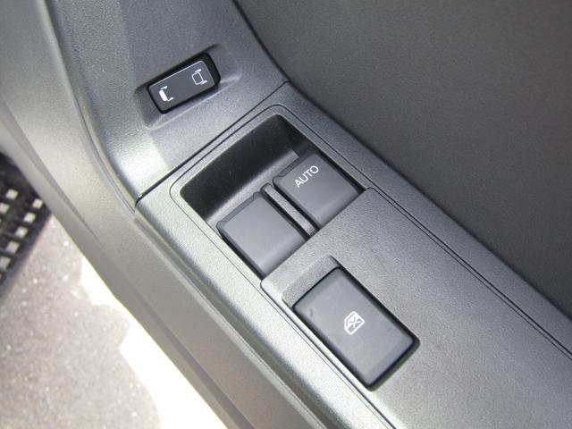 タイタントラック 　２ｔ・新明和製垂直パワーゲート・リフト能力６００ｋｇ・ＭＴ・ＰＣＢ・電動パーキングブレーキ・オートブレーキホールド・ミラー型バックカメラ・ＥＴＣ２．０・左電格ミラー・ＬＥＤヘッドライト（24枚目）