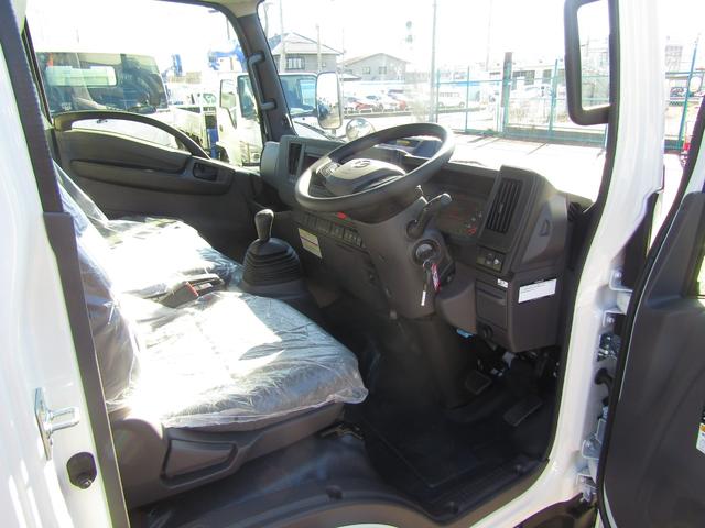 タイタントラック 　ユニック製積載車・ＮＥＯ５・開閉アオリ・床上ワンタッチ固縛・ウインチ・ラジコン・ＰＣＢ・キーレス・左電格ミラー・ミラー型バックカメラ・ＥＴＣ２．０・ＬＥＤライト・電動パーキングブレーキ（17枚目）