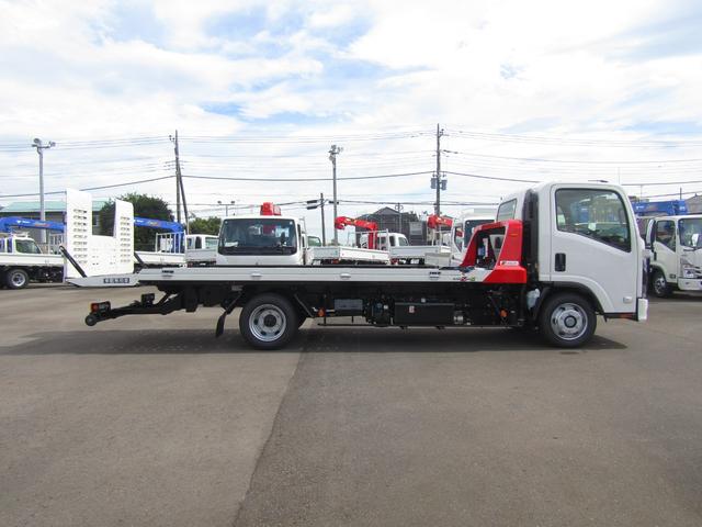 タイタントラック 　極東製積載車・フラトップゼロＩＩ・開閉アオリ・タイヤ固縛・ＭＴ・ウインチ・ラジコン・キーレス・左電格ミラーミラー型バックカメラ・ＰＣＢ・ＥＴＣ２．０・ＬＥＤヘッドライト・電動パーキングブレーキ（4枚目）