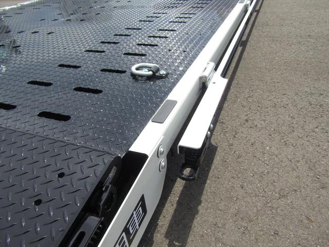 タイタントラック 　極東製積載車・フラトップゼロＩＩ・開閉アオリ・タイヤ固縛・ＭＴ・ウインチ・ラジコン・キーレス・左電格ミラーミラー型バックカメラ・ＰＣＢ・ＥＴＣ２．０・ＬＥＤヘッドライト・電動パーキングブレーキ（12枚目）