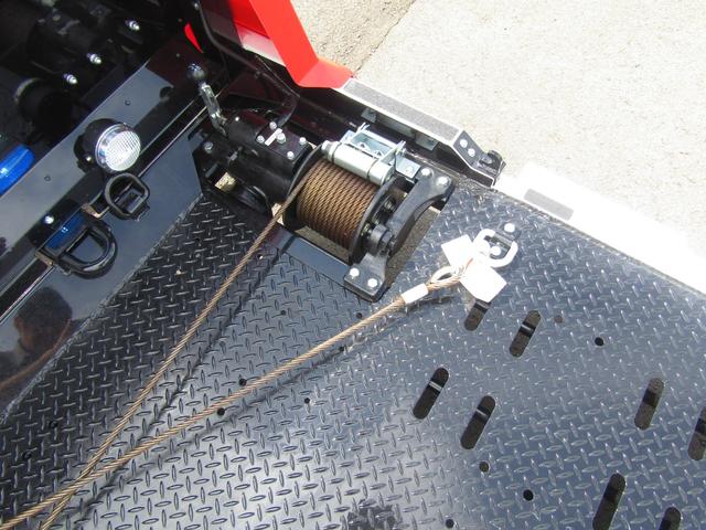 タイタントラック 　極東製積載車・フラトップゼロＩＩ・開閉アオリ・タイヤ固縛・ＭＴ・ウインチ・ラジコン・キーレス・左電格ミラーミラー型バックカメラ・ＰＣＢ・ＥＴＣ２．０・ＬＥＤヘッドライト・電動パーキングブレーキ（15枚目）