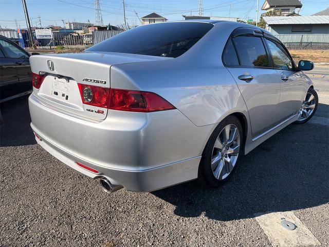 アコード ユーロR グー鑑定済み ディーラーにて12か月整備点検 無事故車 テイン車高調 ローポジレール 禁煙車 ETC(3枚目)