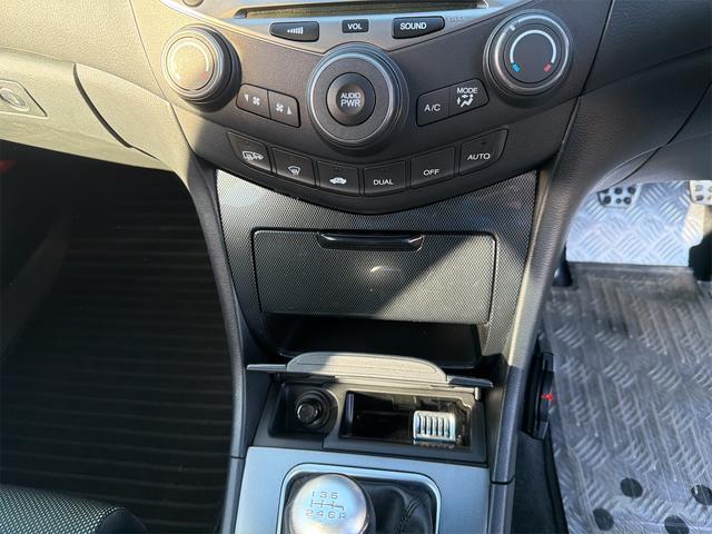 アコード ユーロR グー鑑定済み ディーラーにて12か月整備点検 無事故車 テイン車高調 ローポジレール 禁煙車 ETC(18枚目)