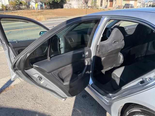 アコード ユーロR グー鑑定済み ディーラーにて12か月整備点検 無事故車 テイン車高調 ローポジレール 禁煙車 ETC(26枚目)