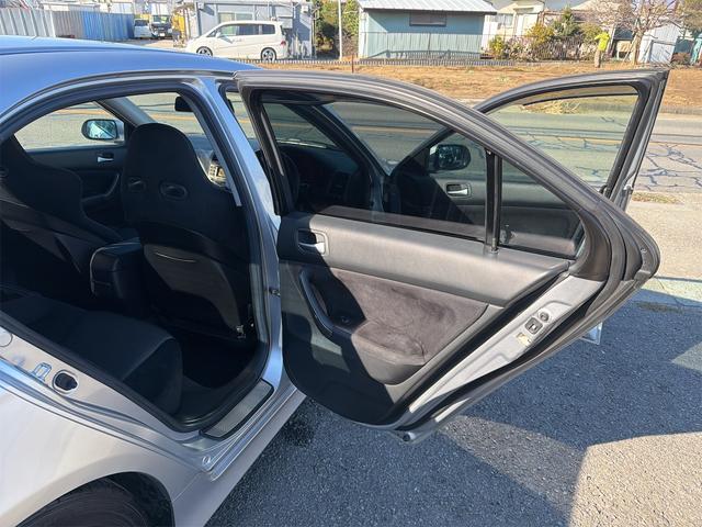 アコード ユーロR グー鑑定済み ディーラーにて12か月整備点検 無事故車 テイン車高調 ローポジレール 禁煙車 ETC(30枚目)