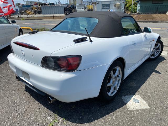 Ｓ２０００ ベースグレード　無事故車　赤レザー（3枚目）