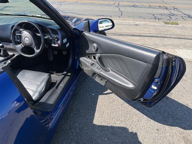 Ｓ２０００ ベースグレード　中期型　ディーラー車検整備済み　無事故車　ノーマル車　ガラス幌　黒革　禁煙車（15枚目）