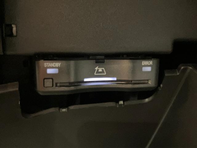 ＧＬＢ ＧＬＢ２００ｄ　４マチック　ＡＭＧラインパッケージ　認定中古車　ＡＭＧライン　パノラミックスライディングルーフ　４ＷＤ　ＥＴＣ　全周囲カメラ　クリアランスソナー　オートクルーズコントロール　パワーシート　衝突被害軽減システム（16枚目）