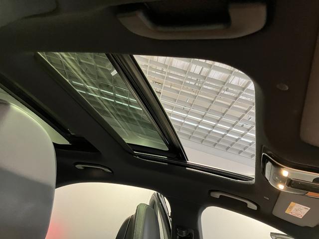 Cクラス C200アバンギャルド AMGライン 認定中古車 クリアランスソナー オートクルーズコントロール 衝突被害軽減システム サイドカメラ ナビ アルミホイール オートライト サンルーフ AT シートヒーター スマートキー アイドリングストップ(11枚目)