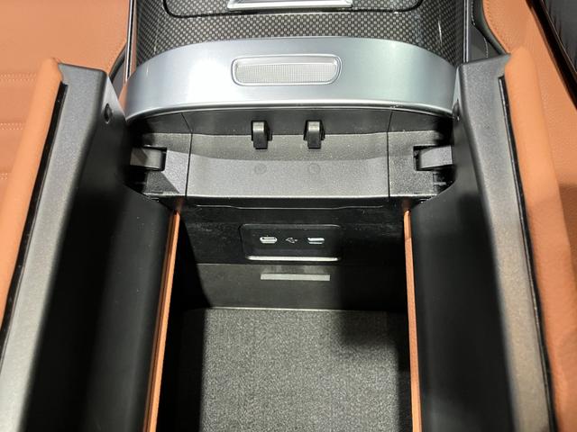 Cクラス C200アバンギャルド AMGライン 認定中古車 クリアランスソナー オートクルーズコントロール 衝突被害軽減システム サイドカメラ ナビ アルミホイール オートライト サンルーフ AT シートヒーター スマートキー アイドリングストップ(14枚目)