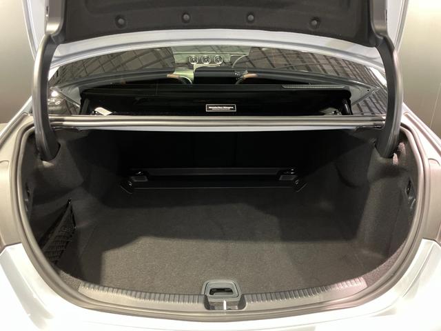 Cクラス C200アバンギャルド AMGライン 認定中古車 クリアランスソナー オートクルーズコントロール 衝突被害軽減システム サイドカメラ ナビ アルミホイール オートライト サンルーフ AT シートヒーター スマートキー アイドリングストップ(24枚目)