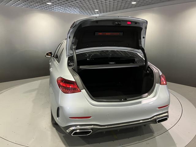 Cクラス C200アバンギャルド AMGライン 認定中古車 クリアランスソナー オートクルーズコントロール 衝突被害軽減システム サイドカメラ ナビ アルミホイール オートライト サンルーフ AT シートヒーター スマートキー アイドリングストップ(26枚目)