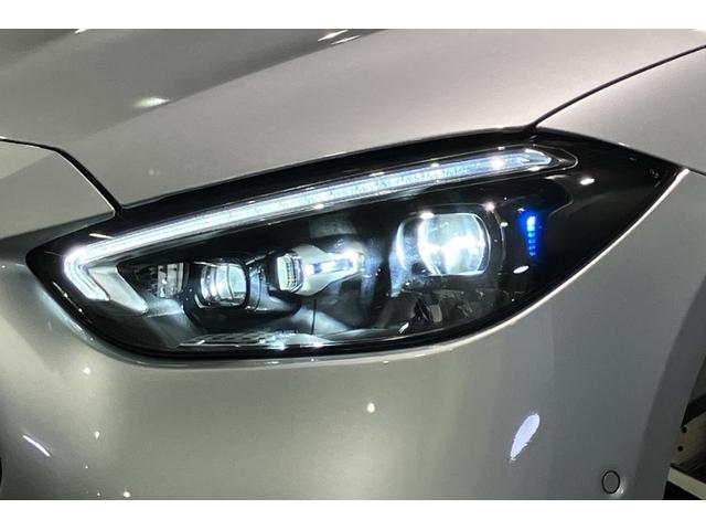 Cクラス C200アバンギャルド AMGライン 認定中古車 クリアランスソナー オートクルーズコントロール 衝突被害軽減システム サイドカメラ ナビ アルミホイール オートライト サンルーフ AT シートヒーター スマートキー アイドリングストップ(33枚目)