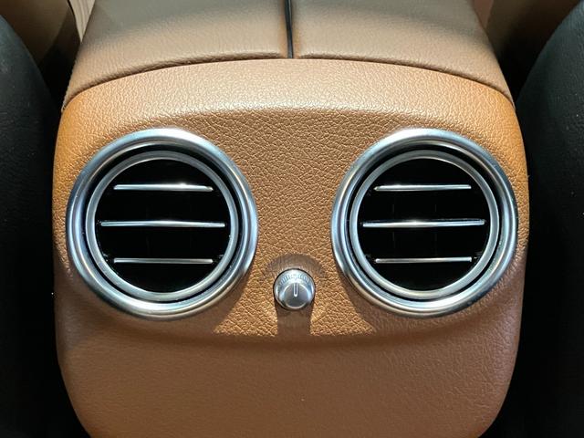 Ｅクラス Ｅ２００　スポーツ　認定中古車　ＡＭＧインテリアパッケージ　エクスクルーシブパッケージ　全周囲カメラ　ナビ　クリアランスソナー　オートクルーズコントロール　衝突被害軽減システム　ＡＴ　サンルーフ　オートライト（50枚目）