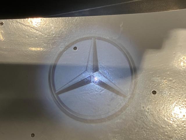 ブランドロゴプロジェクター