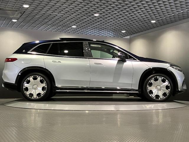 ＥＱＳ ＳＵＶ ＥＱＳ６８０　ＳＵＶ　ファーストクラスパッケージ　ファーストクラスパッケージ　ブラックピアノラッカーフローイングラインインテリアトリム　クリスタルホワイト／シルバーグレー　ツートンペイント　ハイテックシルバー／ノーティックブルー　認定中古車（16枚目）