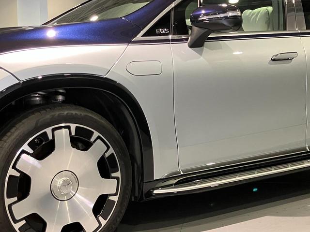 ＥＱＳ ＳＵＶ ＥＱＳ６８０　ＳＵＶ　ファーストクラスパッケージ　ファーストクラスパッケージ　ブラックピアノラッカーフローイングラインインテリアトリム　クリスタルホワイト／シルバーグレー　ツートンペイント　ハイテックシルバー／ノーティックブルー　認定中古車（27枚目）