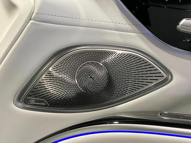 ＥＱＳ ＳＵＶ ＥＱＳ６８０　ＳＵＶ　ファーストクラスパッケージ　ファーストクラスパッケージ　ブラックピアノラッカーフローイングラインインテリアトリム　クリスタルホワイト／シルバーグレー　ツートンペイント　ハイテックシルバー／ノーティックブルー　認定中古車（55枚目）